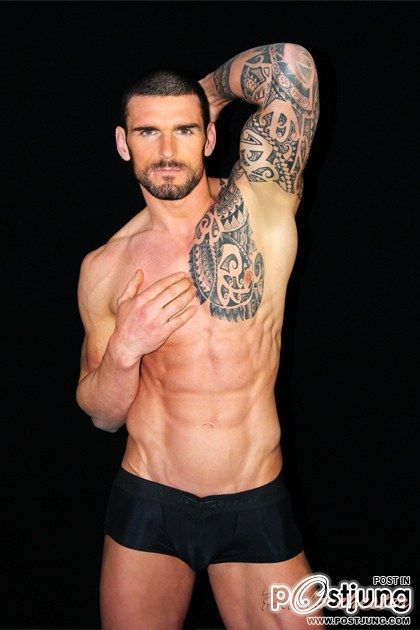 Stuart Reardon by Pablo Chester : HQ images