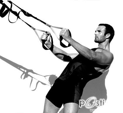 Rufskin : Black and White