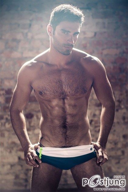 Rodiney Santiago for Revista Junior