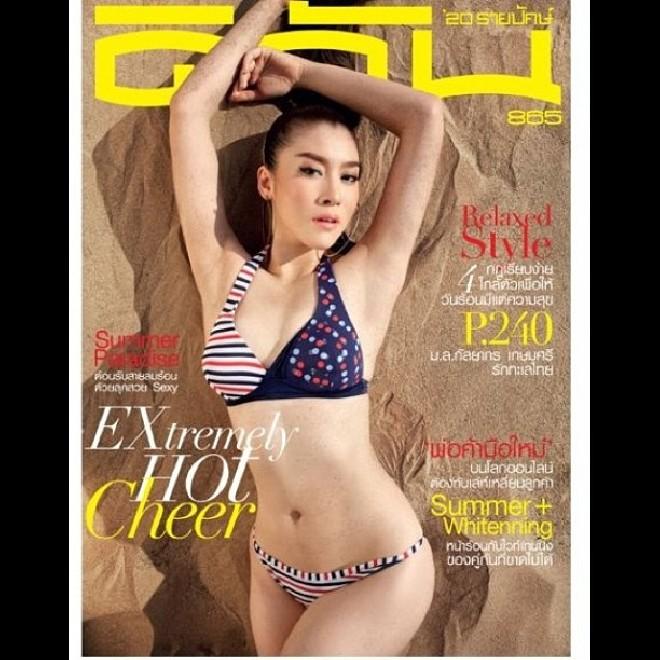 ฮือฮา!'สาวห้าว' 'เชียร์ ฑิฆัมพร' สลัดผ้า ถ่ายแบบ ชุดว่ายน้ำครั้งแรกลงนิตยสาร'ดิฉัน'