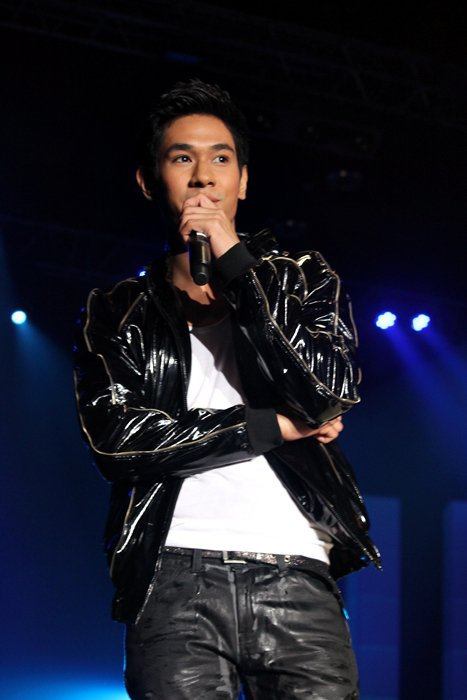 อ๋อม อรรคพันธ์  ใหญ่มาก