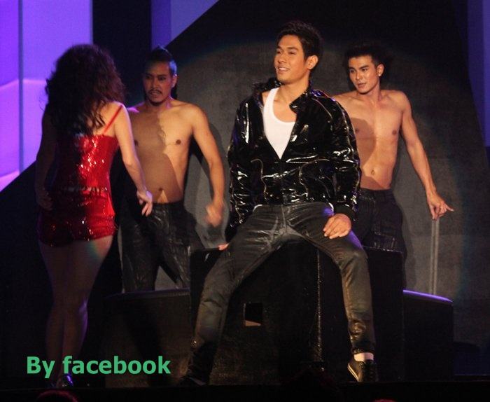 อ๋อม อรรคพันธ์  ใหญ่มาก