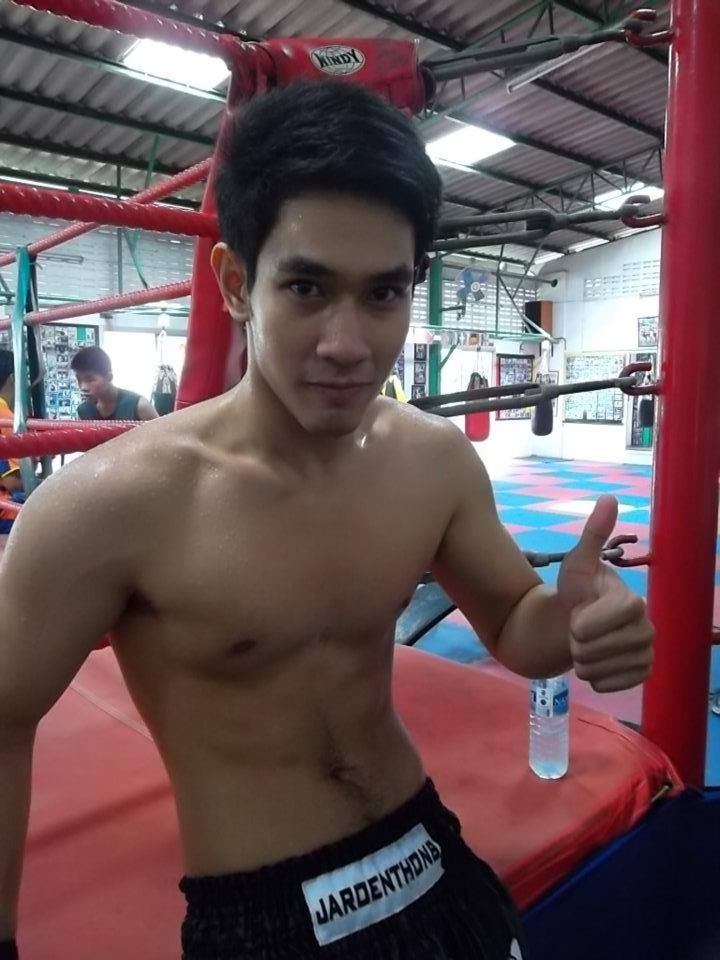 อ๋อม อรรคพันธ์  ใหญ่มาก