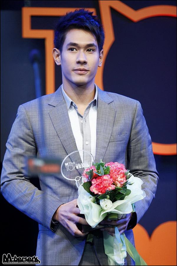 อ๋อม อรรคพันธ์  ใหญ่มาก