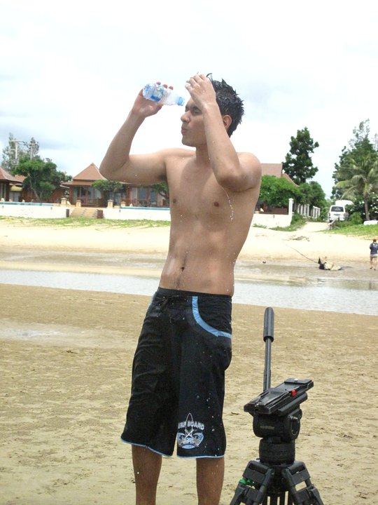 อ๋อม อรรคพันธ์  ใหญ่มาก