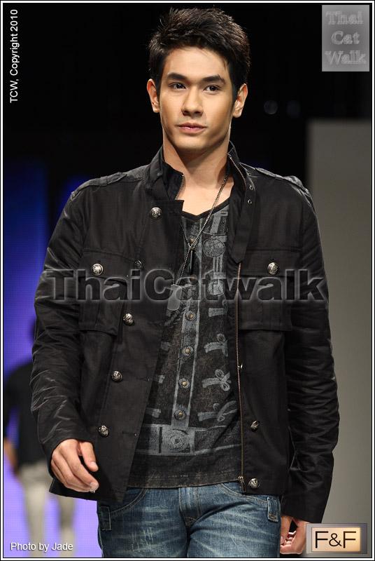 อ๋อม อรรคพันธ์  ใหญ่มาก