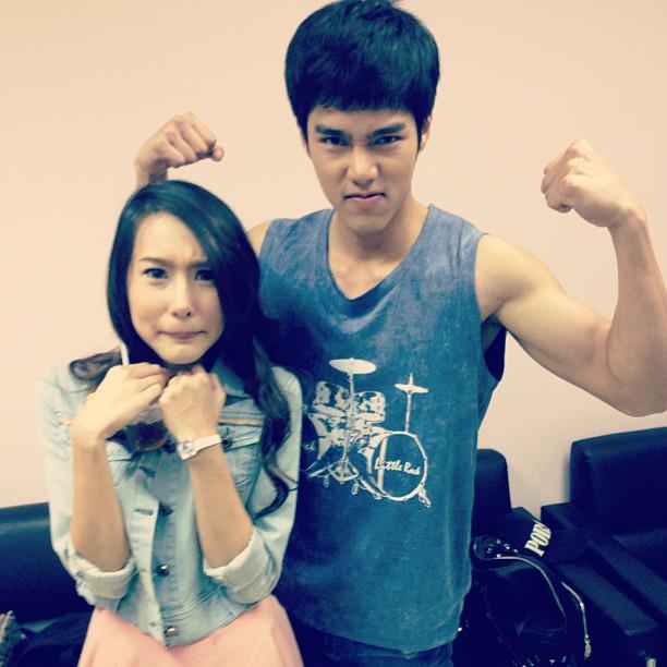 สด ๆๆ ฟิตติ้งละคร "สุภาพบุรุษลูกผู้ชาย"