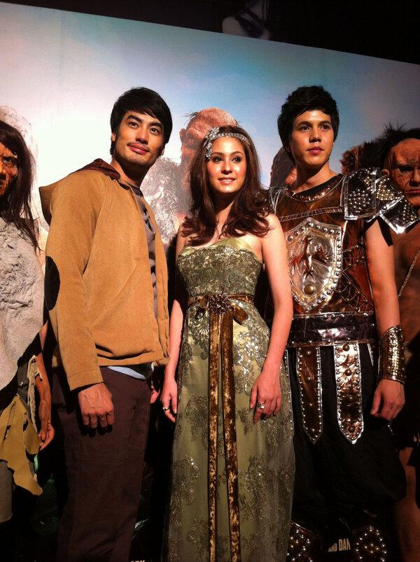 บอย ปกรณ์ กับ ขวัญ อุษามณี ในงานเปิดตัวภาพยนตร์ แจ๊คผู้สยบยักษ์ Jack the Giant Slayer