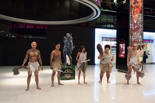 บอย ปกรณ์ กับ ขวัญ อุษามณี ในงานเปิดตัวภาพยนตร์ แจ๊คผู้สยบยักษ์ Jack the Giant Slayer