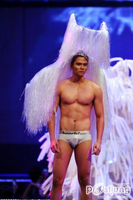 BENCH UNIVERSE: DENIM & UNDERWEAR SHOW 2012