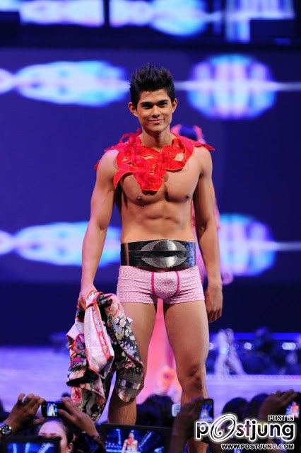 BENCH UNIVERSE: DENIM & UNDERWEAR SHOW 2012