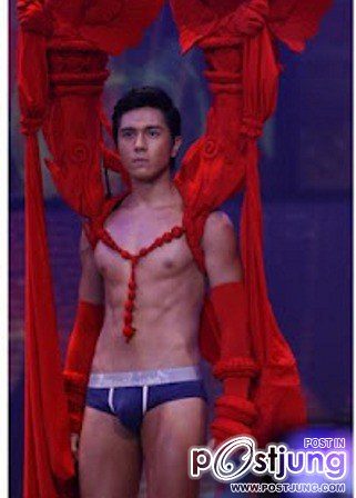 BENCH UNIVERSE: DENIM & UNDERWEAR SHOW 2012