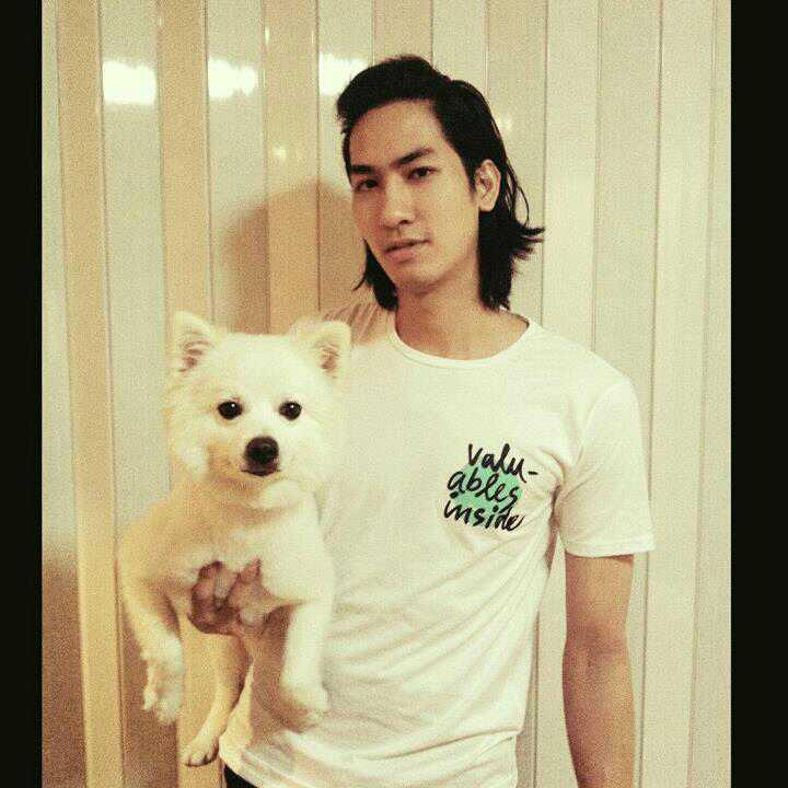 โบ๊ท นิธิศ มือเบสสุดเท่ จากวง THE YERS