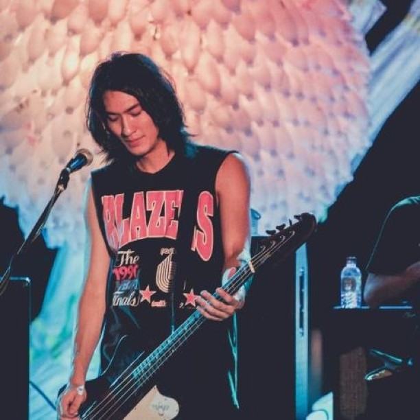 โบ๊ท นิธิศ มือเบสสุดเท่ จากวง THE YERS