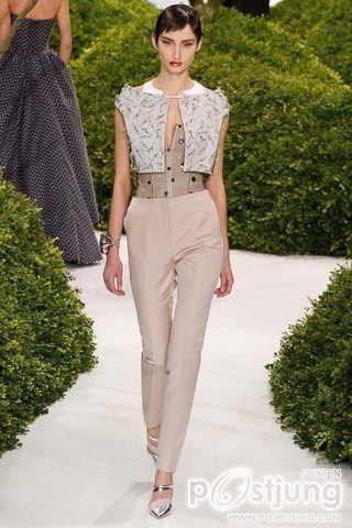 CHRISTIAN DIOR COTURE Spring/Summer 2013