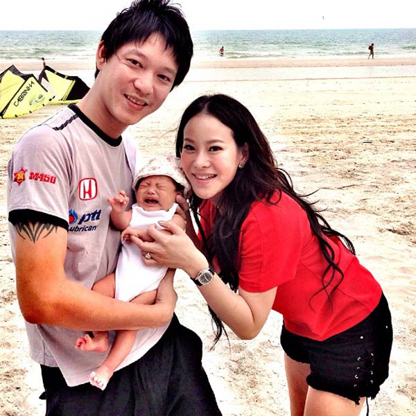 แฉกันแหลก! จิน แอบซุกกิ๊ก ไฮโซน้ำหวาน อ้างเลิกกับหนิงแล้ว