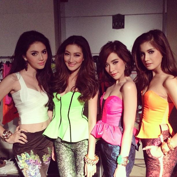 แช่บเวอร์ แฟชั่น นิสต้า f&f  สนั่น บนรันเวย์ ปู พลอย แพนเค้ก