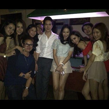 &ldquo;อั้ม&rdquo; เขินรับเต็มปาก &ldquo;แอมป์&rdquo; แฟน สุดใจป๋าเตรียมแจกทองแฟนคลับ 12 บาท