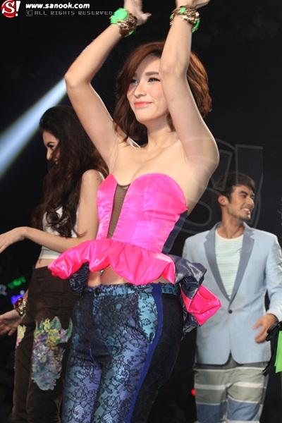 พลอย เฌอมาลย์ เต้น...ลืมป่วย ?