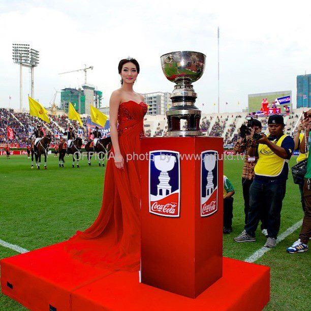 เม้าท์ ><  แพนเค้ก  ฟันค่าตัว 20 ล้าน ? งานนี้งานเดียว