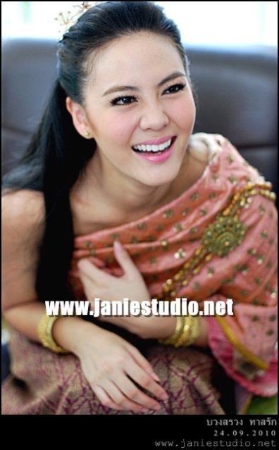 ชมพู่ - พลอย - เจนนี่ = สามนางเอกแถวหน้าของช่อง3