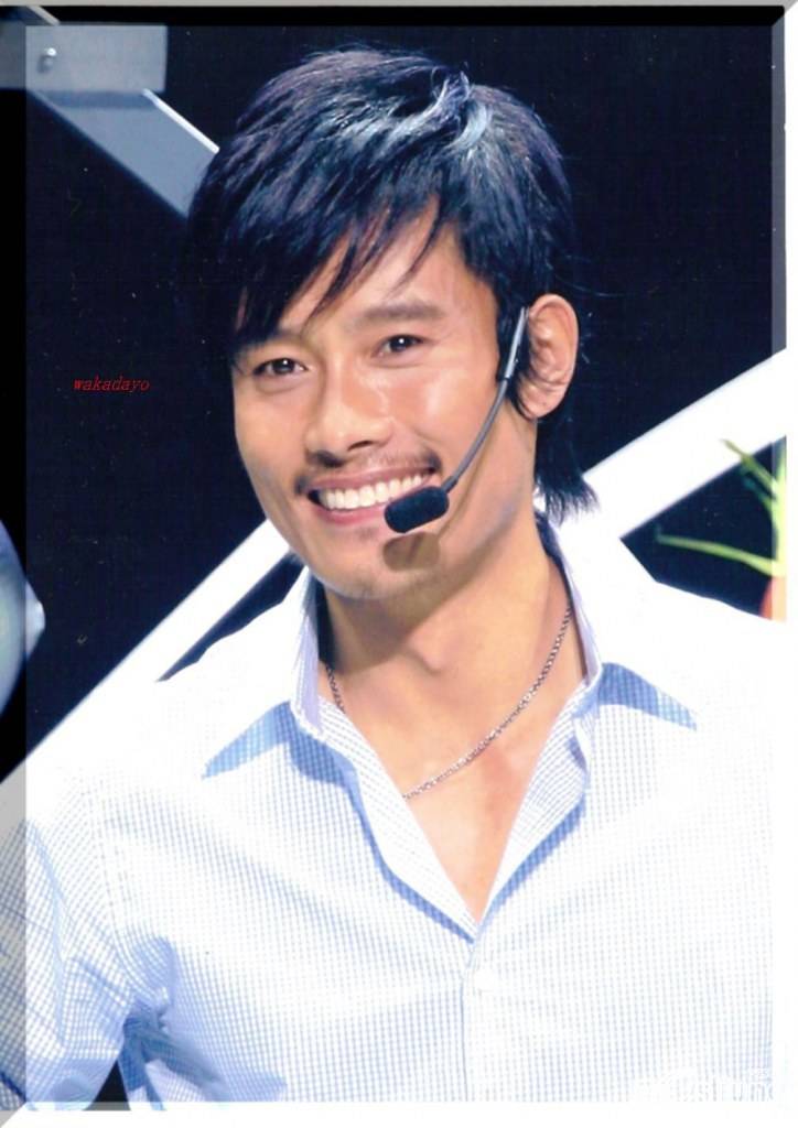 ชอบเวลายิ้ม