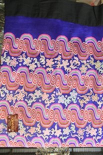 ชมพู่ อารยา งามสง่าในชุดผ้าถุงราชวงศ์ มันฑเลย์