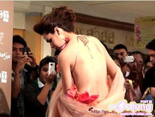 ชมพู่ อารยา งามสง่าในชุดผ้าถุงราชวงศ์ มันฑเลย์