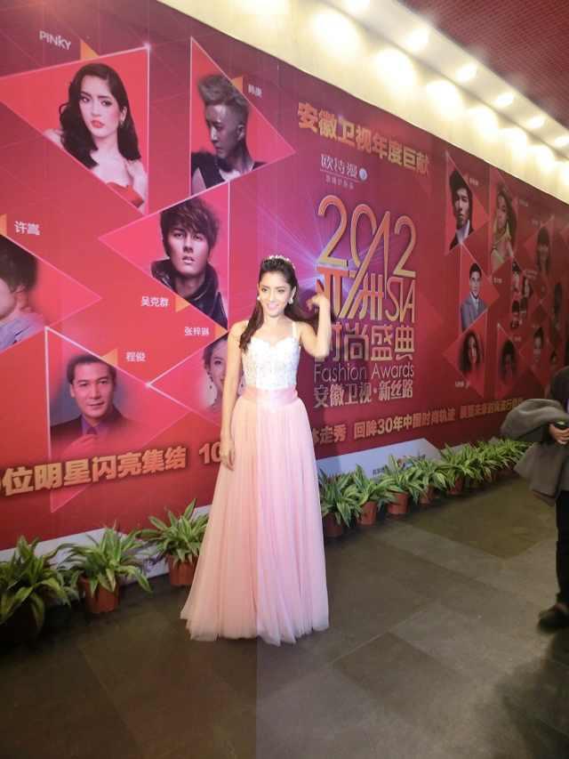 ช็อก!! วงการ !! " พิ้งกี้ " แต่งงานสายฟ้าแลบ มหาเศรษฐีหมื่นล้าน