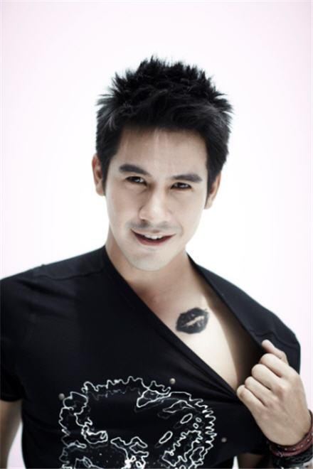 3.โป๊ป ธนวรรธน์ วรรธนะภูติ