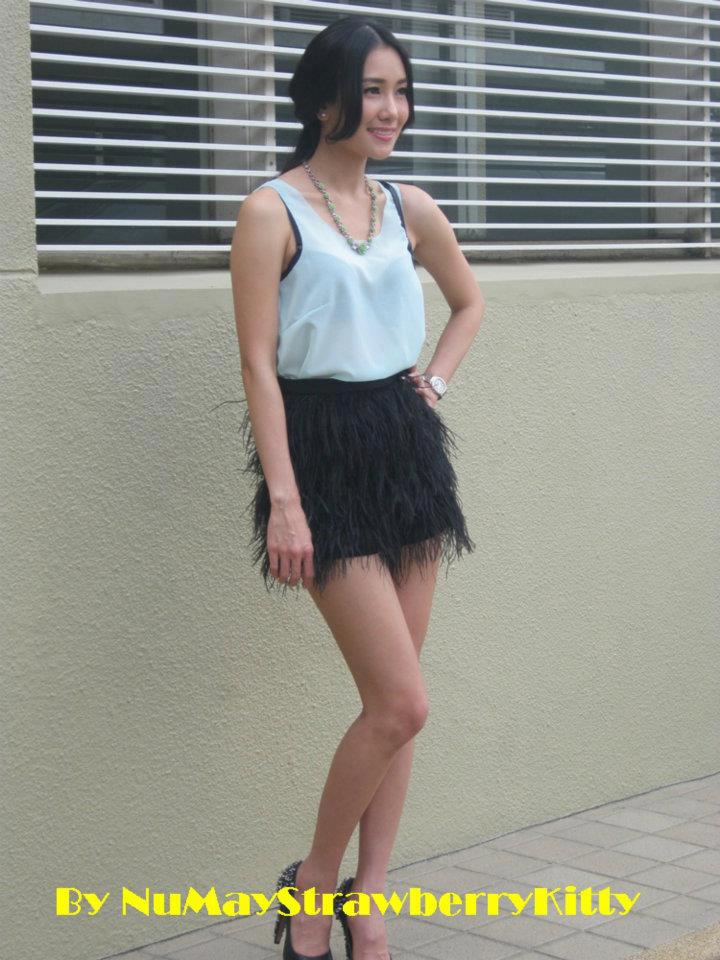 นุ่น วรนุช  กับชุดเป๊ะๆ