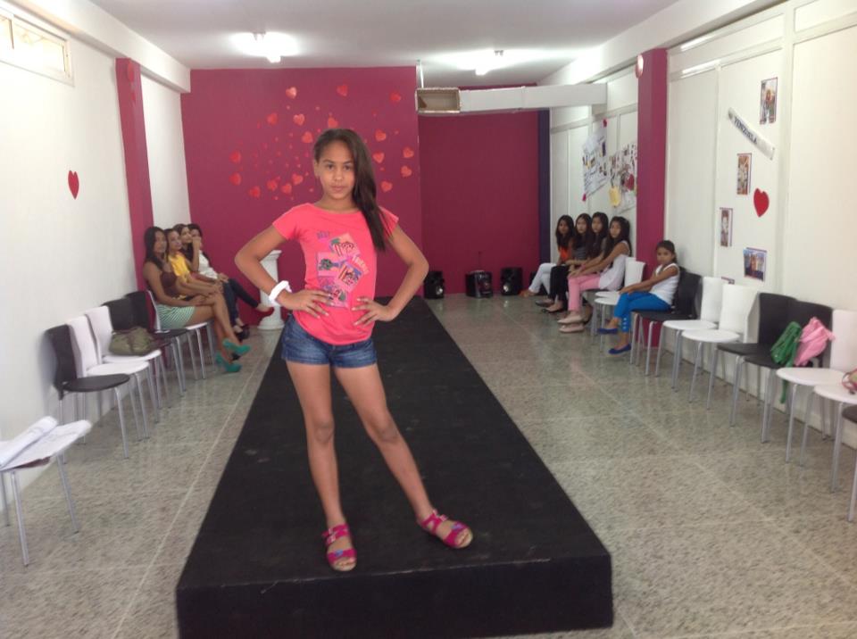 เด็กผู้หญิงในประเทศ Venezuela ต่างนิยมเข้าคอร์สนางงามและนางแบบ