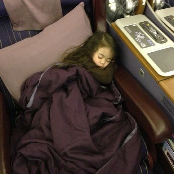 ธัญญ่า ควงแขนพ่อแม่ เที่ยวชมความงามในยุโรป