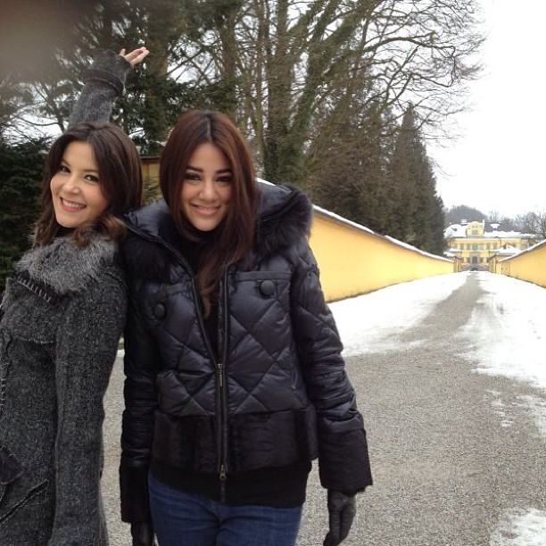 ธัญญ่า ควงแขนพ่อแม่ เที่ยวชมความงามในยุโรป