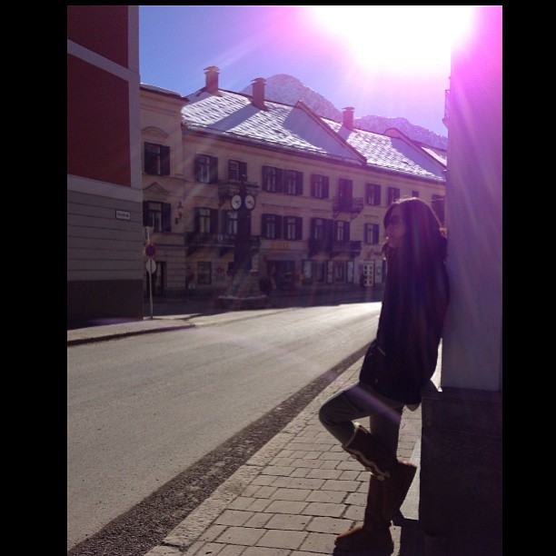 ธัญญ่า ควงแขนพ่อแม่ เที่ยวชมความงามในยุโรป