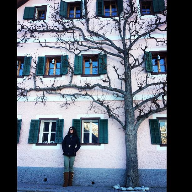 ธัญญ่า ควงแขนพ่อแม่ เที่ยวชมความงามในยุโรป