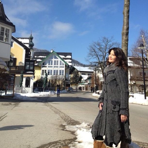 ธัญญ่า ควงแขนพ่อแม่ เที่ยวชมความงามในยุโรป