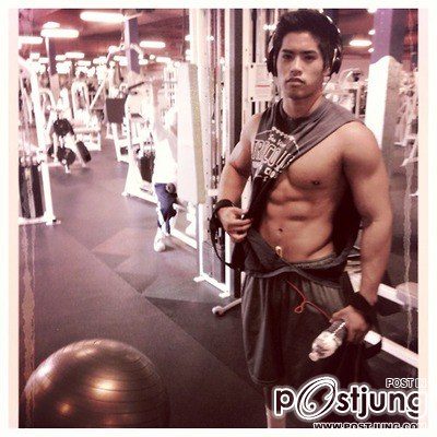 ถอดโชว์เรือนร่าง 190