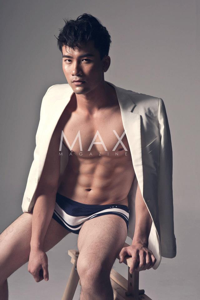 MAX MAGAZINE