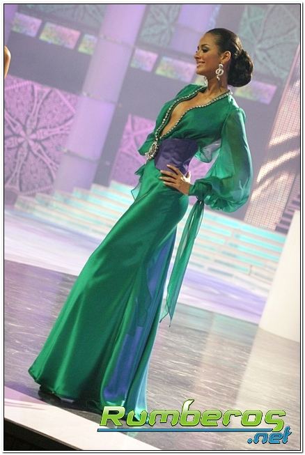 สุดยอด ตระการตา ชุดราตรี Miss Venezuela