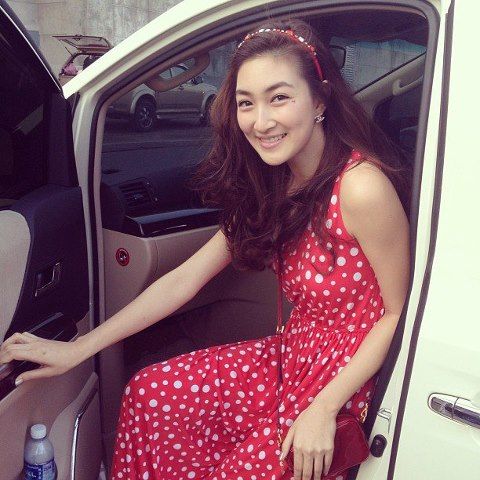 แพนเค้ก เขมนิจ ในลุคน่ารักๆ