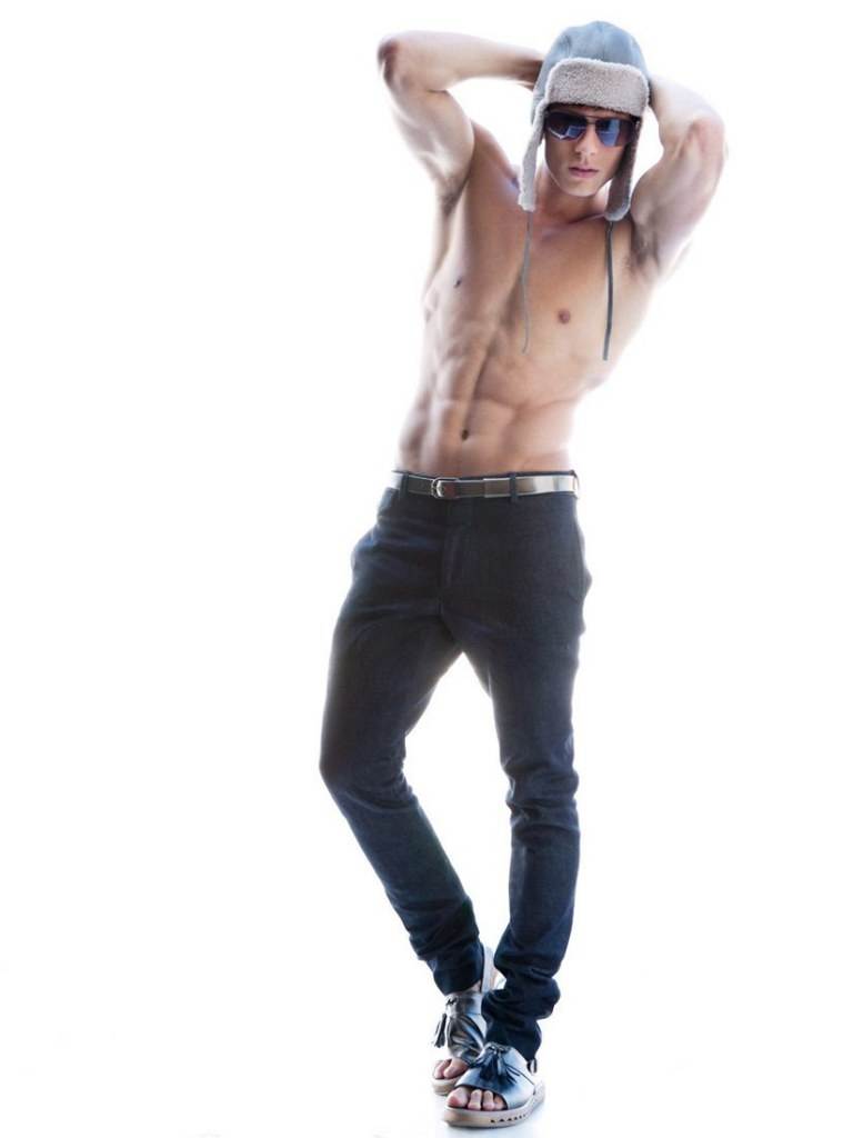 Dominc Acosta, Eian Scully & Thor @ HUF Magazine # 16