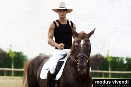 New Modus Vivendi line : Stablehand : HQ images