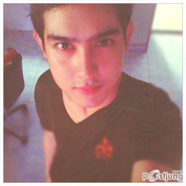 คนนี้คล้ายพี่ต่อแรงเงาเลย