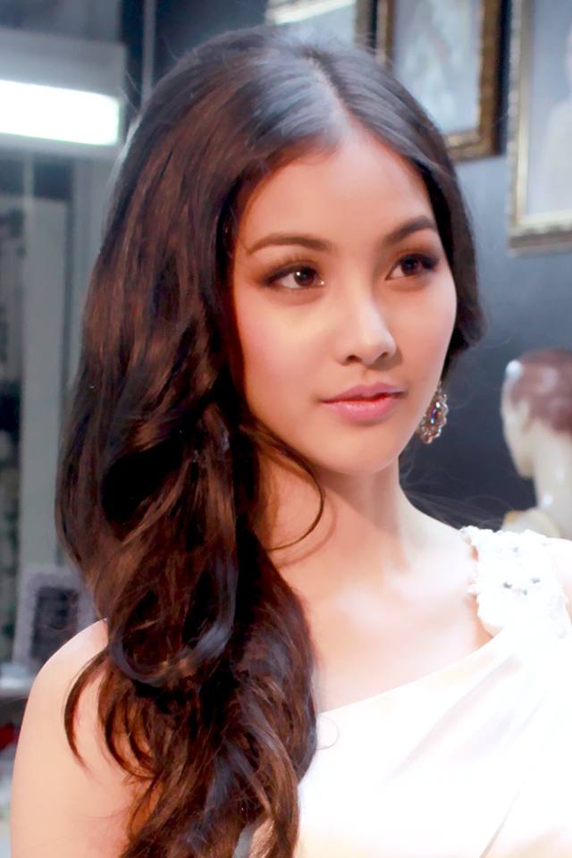 มายด์ วรัทยา รอง1 MUT2012(นางเอกใหม่ของคุณแดง)