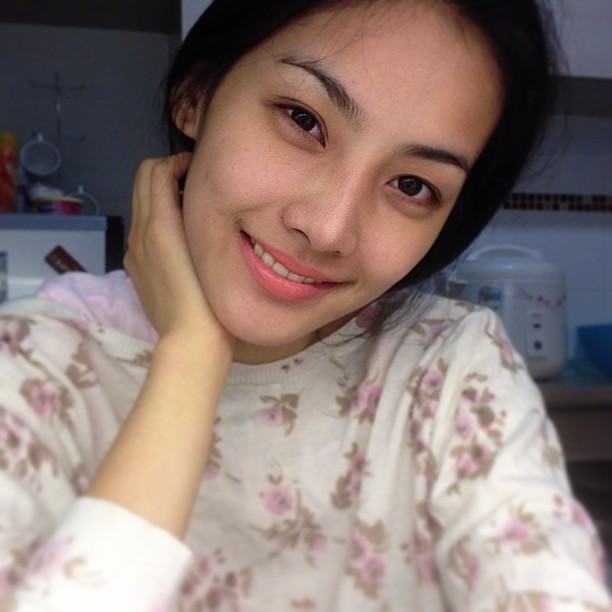 มายด์ วรัทยา รอง1 MUT2012(นางเอกใหม่ของคุณแดง)