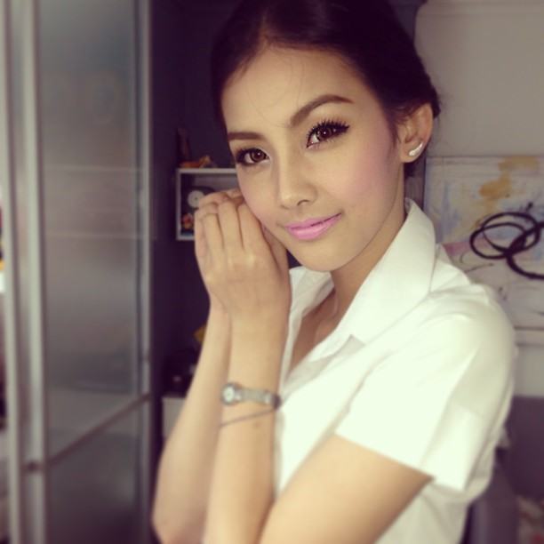 มายด์ วรัทยา รอง1 MUT2012(นางเอกใหม่ของคุณแดง)