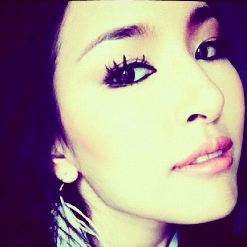 เปิดประวัติ'พอลลี่'สาวที่ตกเป็นข่าวพัวพันกับ'อั้ม'-'แอมป์'