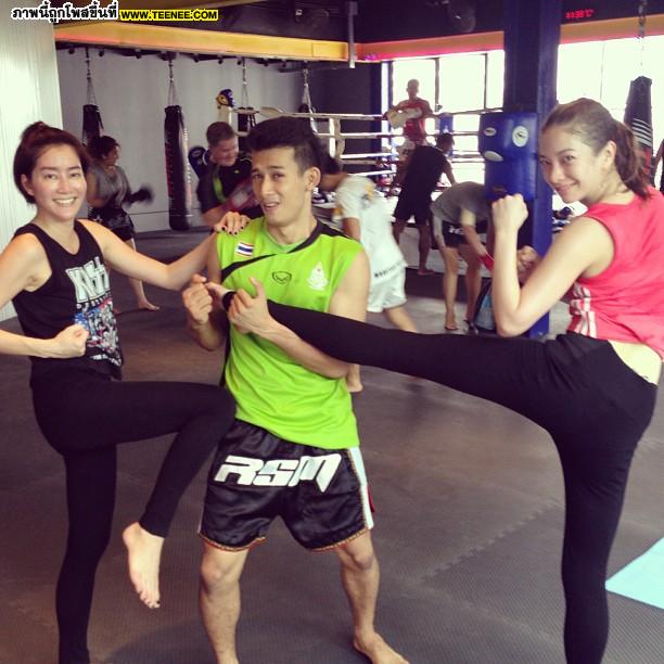 Pic : สวยหุ่นเฟิร์มกับ "แป้ง อรจิรา"