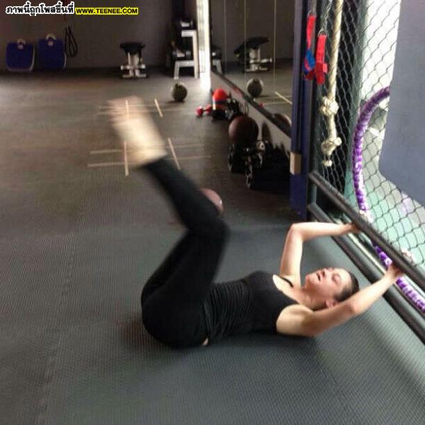 Pic : สวยหุ่นเฟิร์มกับ "แป้ง อรจิรา"